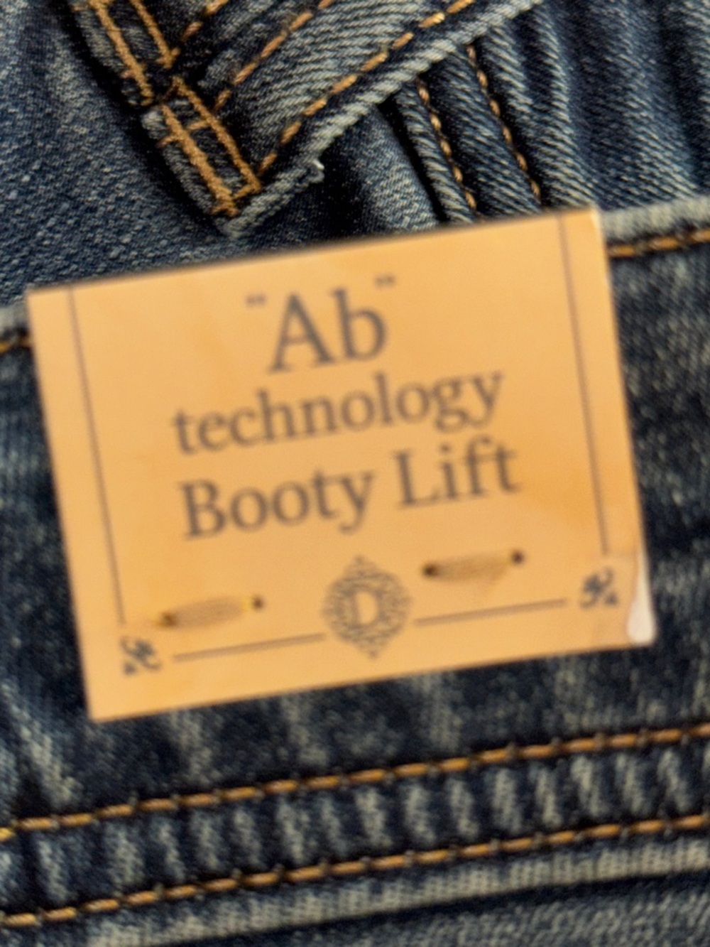 Democracy Women High Rise Booty Lift Jeans - Picture 10 of 10